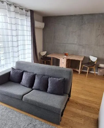 Uno Al Mar - Estudio