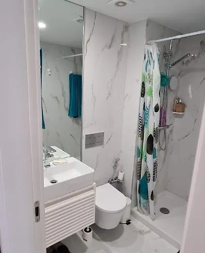 Uno Al Mar - Estudio